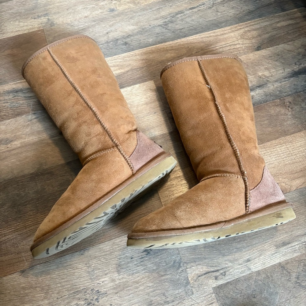 UGG Classic Tall Boots - Chestnut